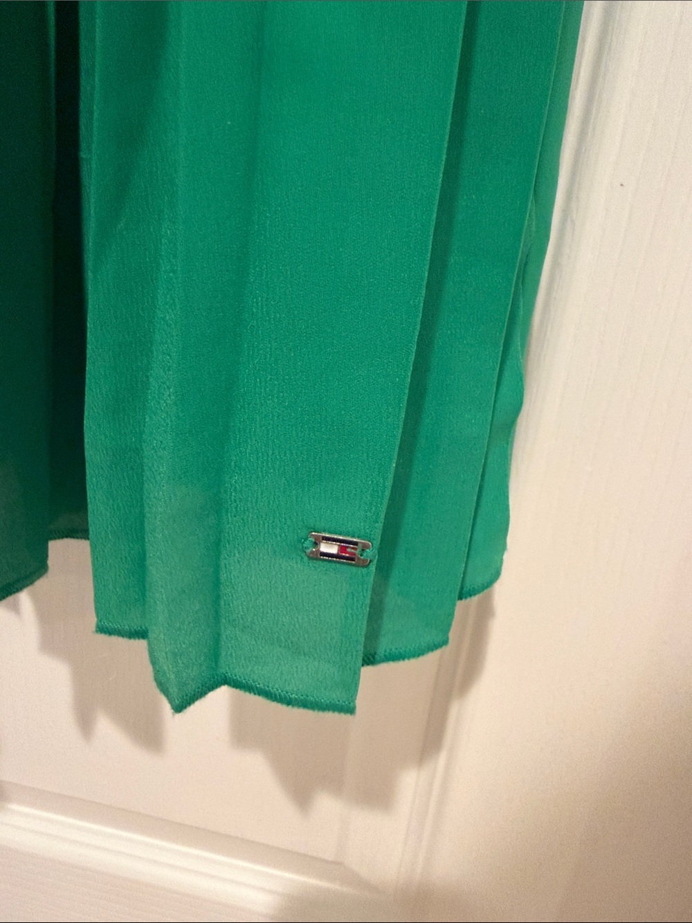 Tommy Hilfiger Women's Sateen Shirt
Dress Size XXS-XS - Picture 4 of 10